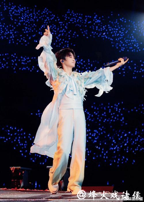 从登高赏雪到跨年演唱会 2026元旦年轻人更爱这么玩